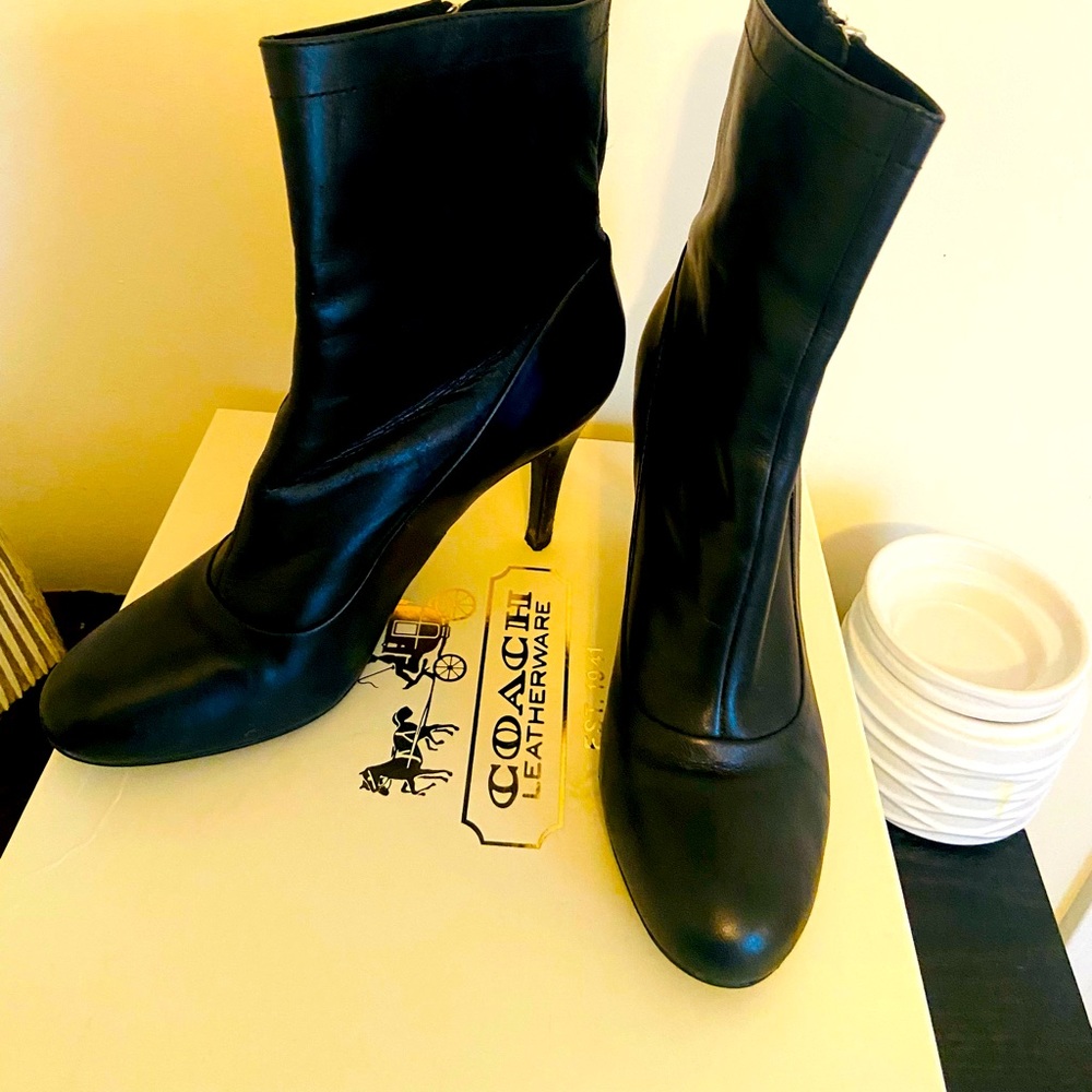 Black leather Coach boots. Woman’s size  8.